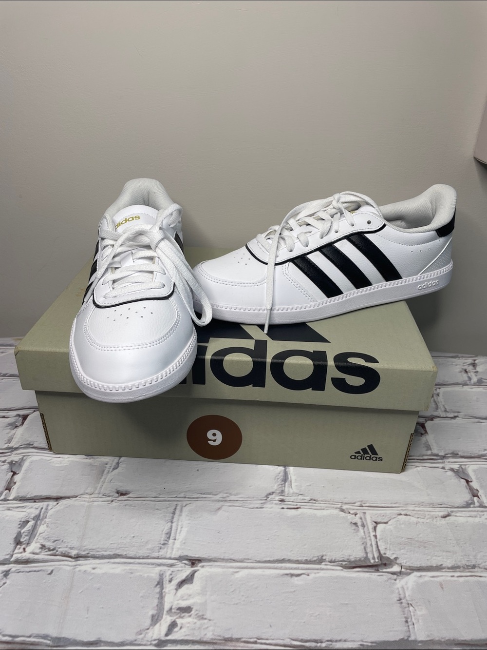 Adidas Breaknet Sleek White Sneakers with Black Accents Classic Casual Shoes